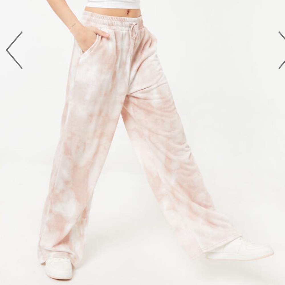 NWT Ardene Pink Tie Dye Wide Leg Joggers/Pants